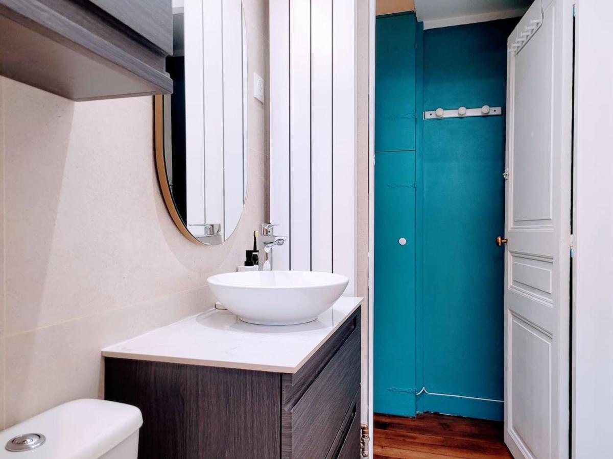 Cosy Proche Paris Montmartre Apartment *
